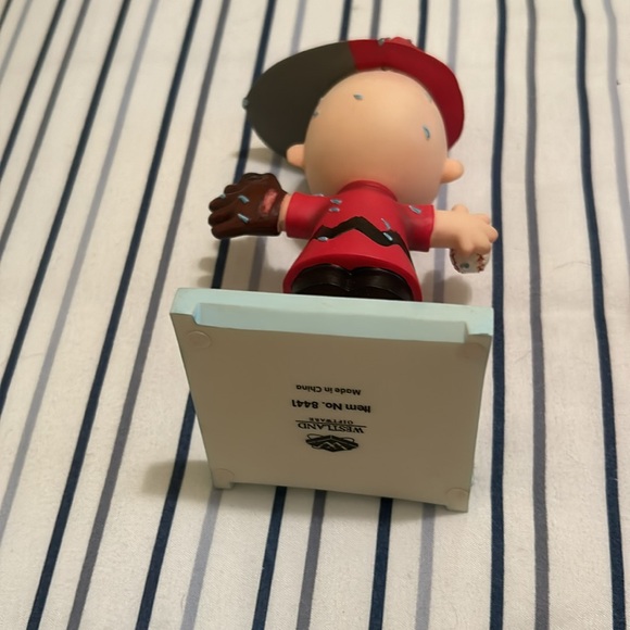 🎊Charlie Brown Around Town figurine - Picture 5 of 7
